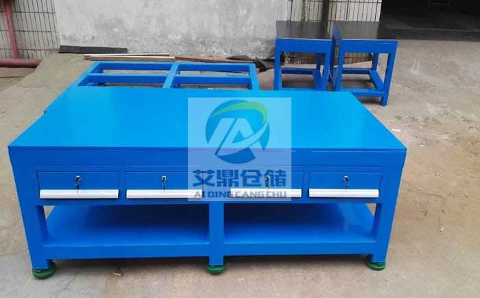 甯波模具工作台